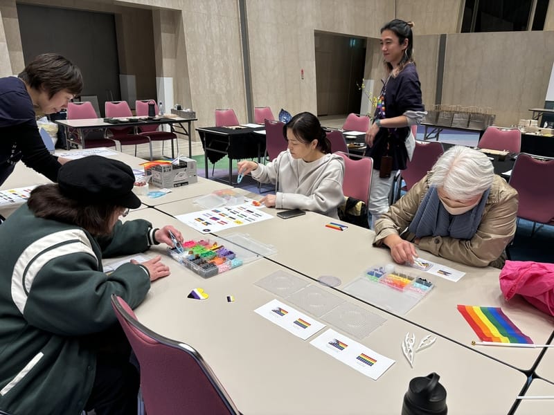 アイロンビーズ制作の様子